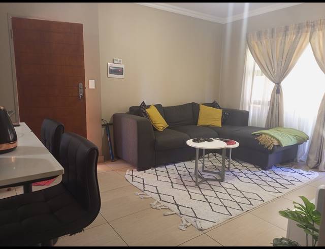 2 BEDROOM TOWNHOUSE FOR SALE IN ANDEON